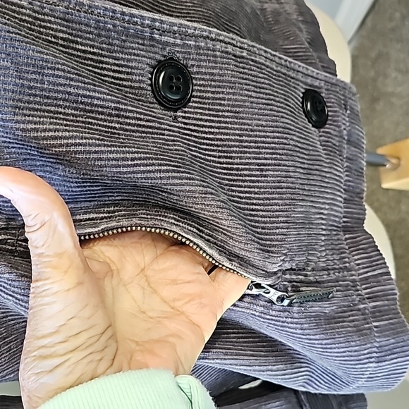 RELATIVITY, gray Corderoy jacket size medium. NWOT. Button up zipper poc…‎ - Picture 4 of 10